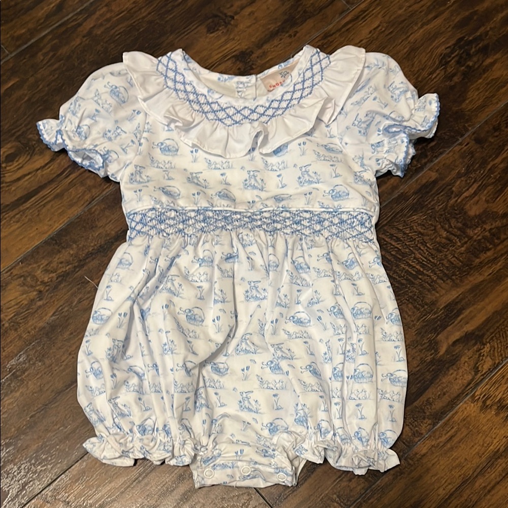 Smockingbird handdrawn bunny toile bubble